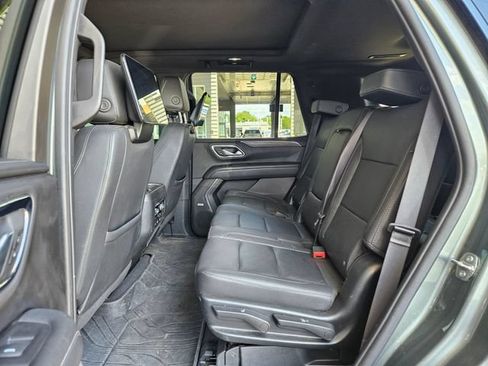 Used 2023 Chevrolet Tahoe Z71 w/ Luxury Package AWD/4WD image 6