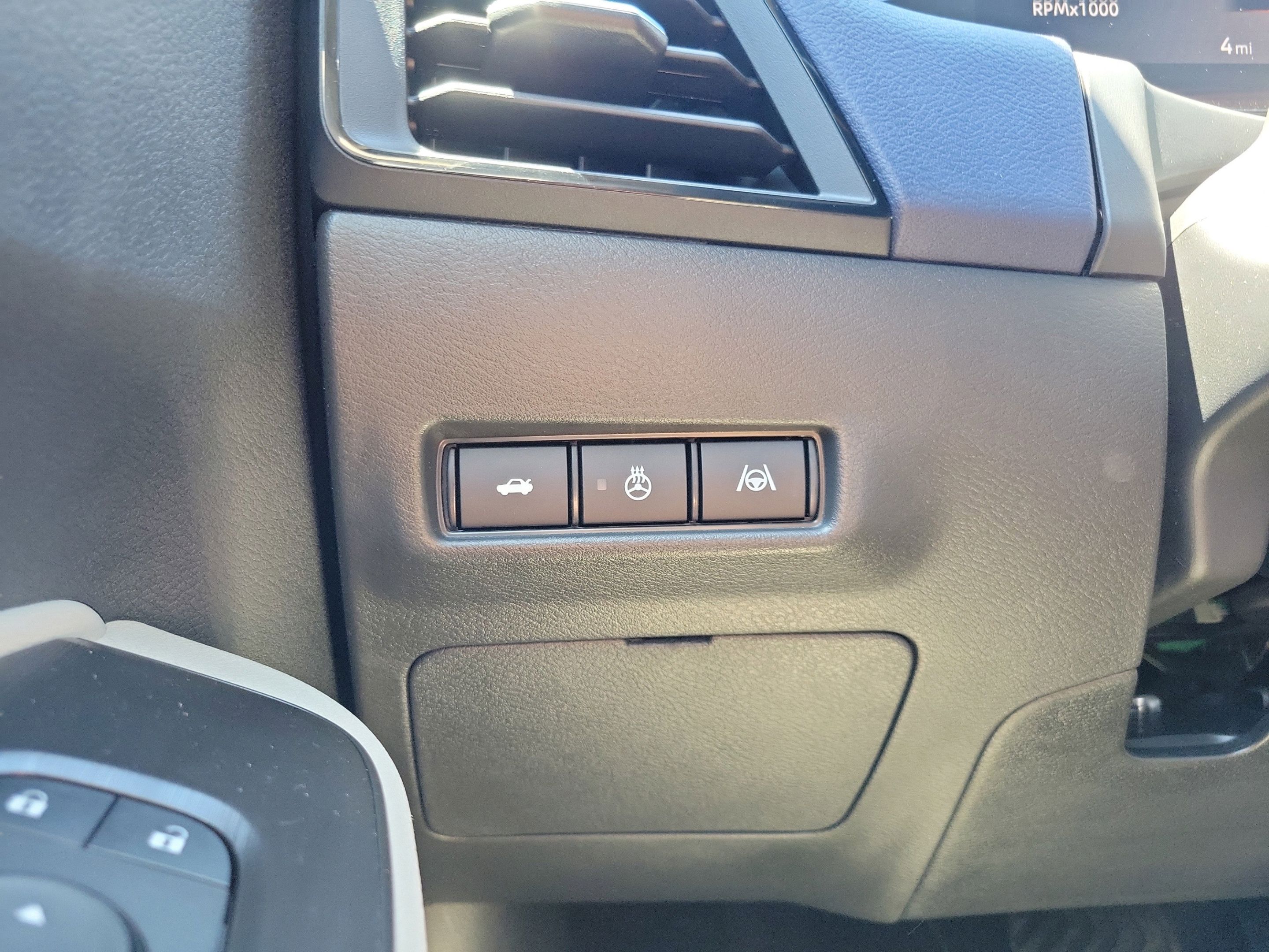 New 2026 Nissan Sentra SL w/ Floor Mat Package FWD image 19