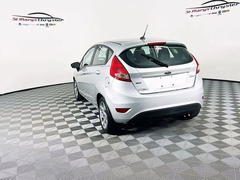 Used 2012 Ford Fiesta SES FWD image 6