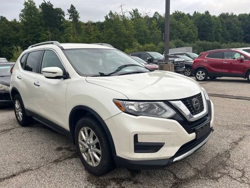 Used 2018 Nissan Rogue SV AWD/4WD image 2