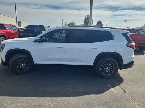 New 2026 GMC Acadia Elevation image 3