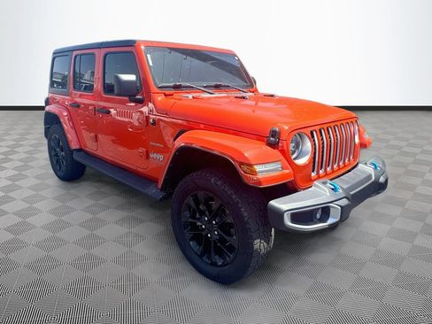 Used 2023 Jeep Wrangler Unlimited Sahara AWD/4WD image 4
