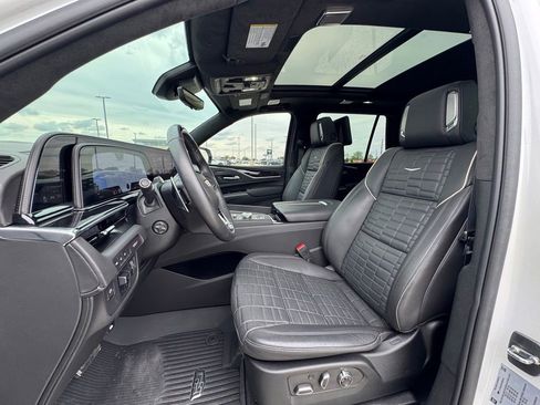 Used 2023 Cadillac Escalade V AWD/4WD image 27