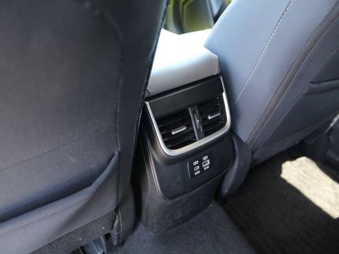 Used 2023 Subaru Outback Premium AWD/4WD image 12