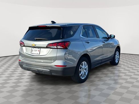 Used 2023 Chevrolet Equinox LT image 3