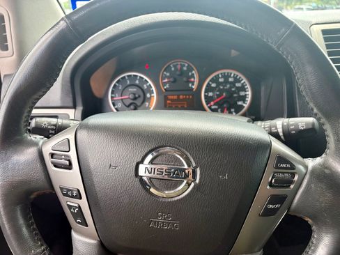 Used 2015 Nissan Armada SV RWD image 14