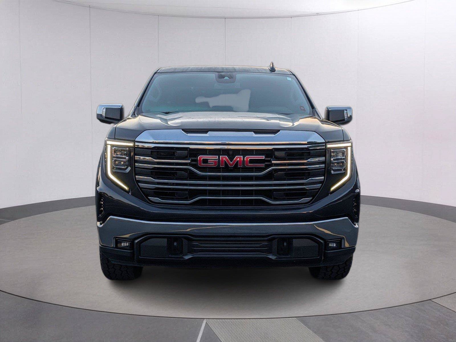 Used 2023 GMC Sierra 1500 SLT w/ SLT Premium Package AWD/4WD image 9