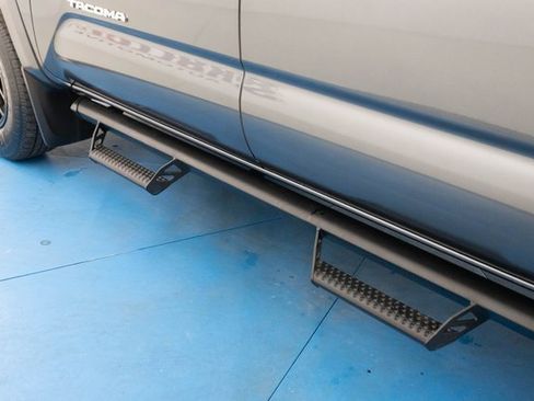 Used 2022 Toyota Tacoma SR5 w/ Technology Package image 13