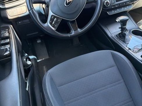Used 2019 Kia Sorento AWD V6 w/ LX V6 Convenience Package image 13