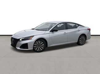 Used 2024 Nissan Altima 2.5 SV FWD video 1