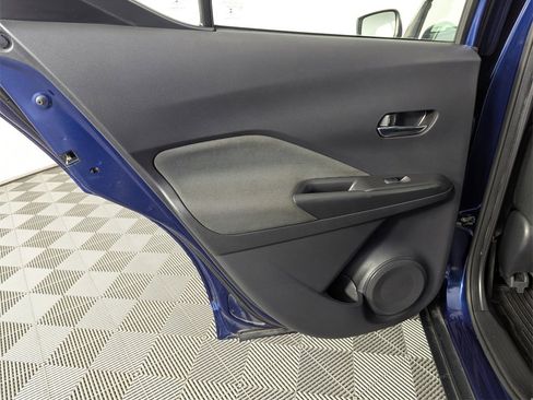 Used 2019 Nissan Kicks SV image 27