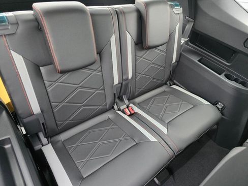 New 2026 Volkswagen Atlas Peak Edition AWD/4WD image 39