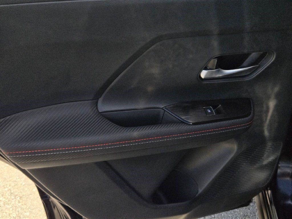 Certified 2025 Nissan Kicks SR AWD/4WD image 10