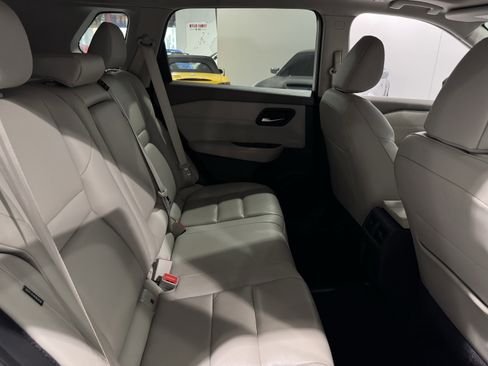 Used 2023 Nissan Rogue SL image 36