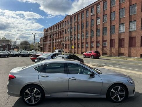 Used 2025 Acura TLX w/ Technology Package FWD image 4