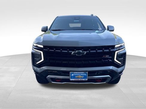 Used 2025 Chevrolet Suburban Z71 AWD/4WD image 8