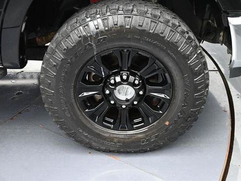 Certified 2021 Ford F250 Lariat w/ Tremor Off-Road Package AWD/4WD image 28