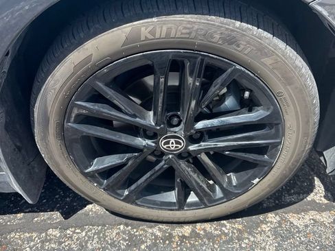 Used 2025 Toyota Camry SE w/ Convenience Package FWD image 6