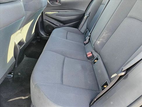 Used 2022 Toyota Corolla LE image 16