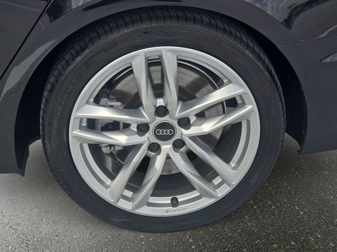Used 2023 Audi A4 2.0T Premium w/ Convenience Package AWD/4WD image 31
