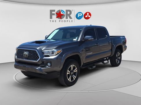 Used 2019 Toyota Tacoma TRD Sport w/ TRD Premium Sport Package RWD image 1