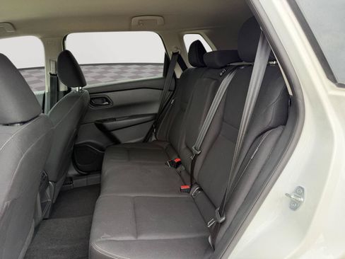 Used 2024 Nissan Rogue S FWD image 21