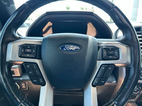 Used 2019 Ford F150 Platinum w/ Equipment Group 701A Luxury AWD/4WD image 23