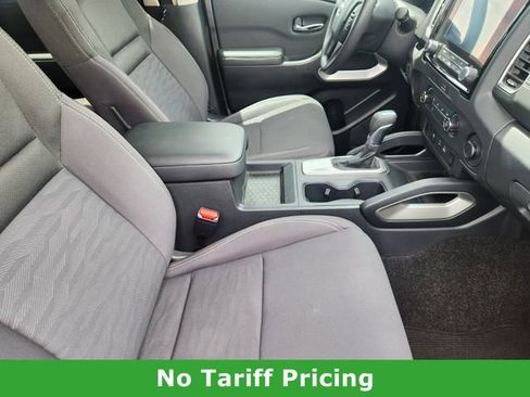 Used 2022 Nissan Frontier SV w/ Technology Package RWD image 13