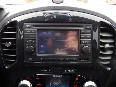 Used 2013 Nissan Juke SV image 17