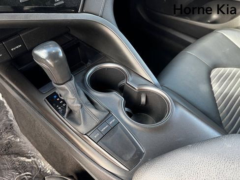 Used 2022 Toyota Camry SE image 23