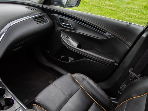 Used 2018 Chevrolet Impala Premier FWD image 15