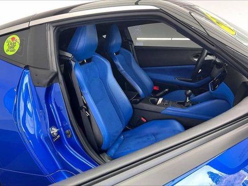 Used 2024 Nissan Z Performance w/ Floor Mat Package RWD image 6