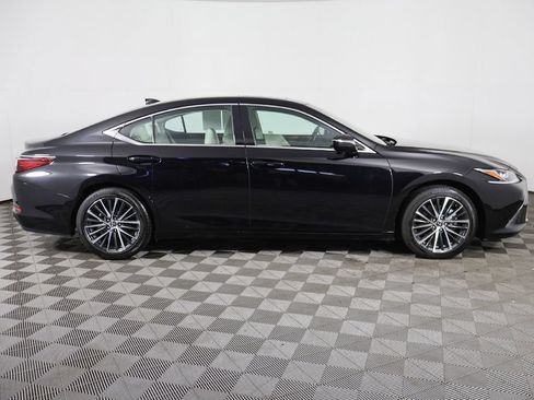 Used 2024 Lexus ES 350 w/ Premium Package FWD image 17