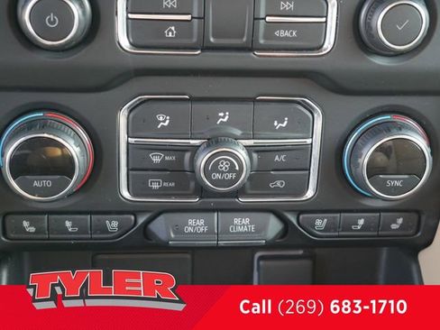 Used 2021 Chevrolet Suburban Premier w/ Premium Package AWD/4WD image 38