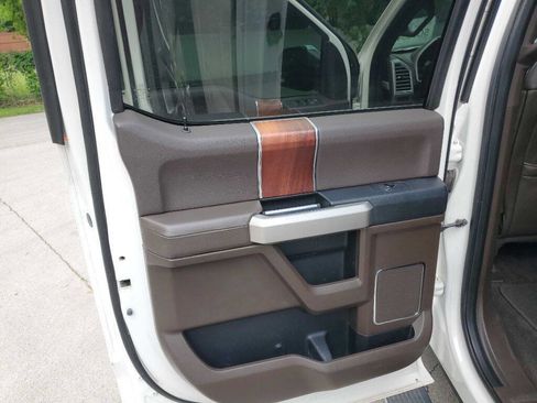 Used 2015 Ford F150 King Ranch w/ Equipment Group 601A Luxury image 29