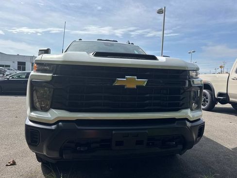 Used 2026 Chevrolet Silverado 2500 W/T w/ WT Convenience Package AWD/4WD image 6