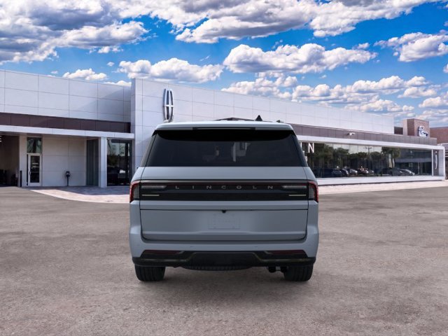 New 2026 Lincoln Navigator Reserve w/ Jet Appearance Package AWD/4WD image 5