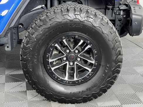 Used 2024 Jeep Wrangler Unlimited Rubicon image 14