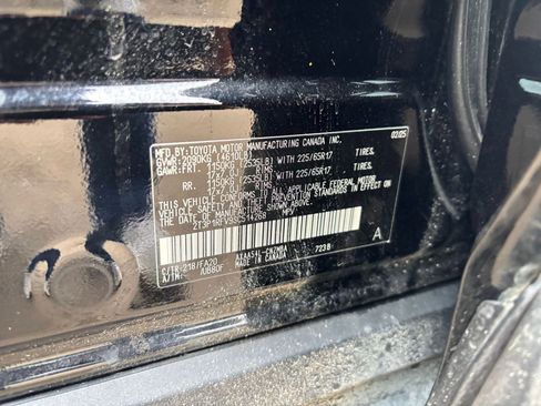 Used 2025 Toyota RAV4 XLE image 30