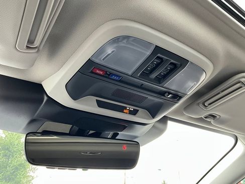 Certified 2025 Subaru Crosstrek 2.5i Limited w/ Crosstrek Mirror Package image 17