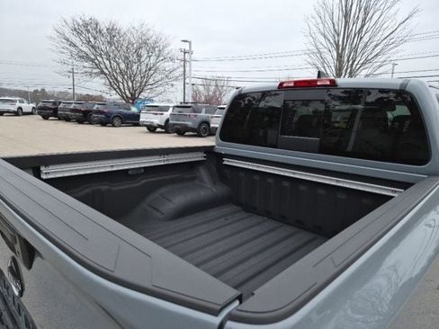 New 2026 Nissan Frontier SV w/ SV Convenience Package image 10