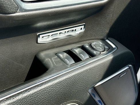 Used 2025 GMC Sierra 1500 Denali w/ Technology Package AWD/4WD image 18