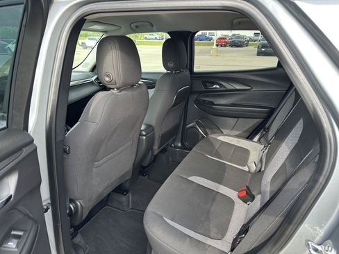 Used 2025 Chevrolet TrailBlazer LT AWD/4WD image 14