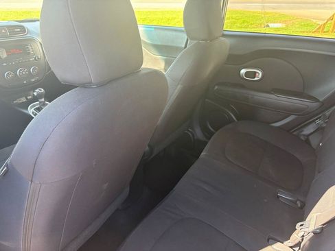 Used 2015 Kia Soul FWD image 8