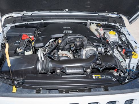 Used 2020 Jeep Wrangler Unlimited Sport S image 35