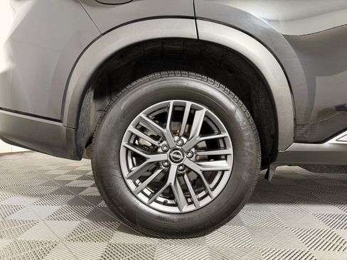 Used 2024 Nissan Rogue S AWD/4WD image 17