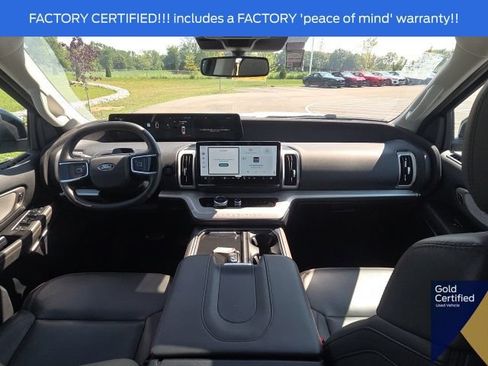 Used 2025 Ford Expedition Active AWD/4WD image 27
