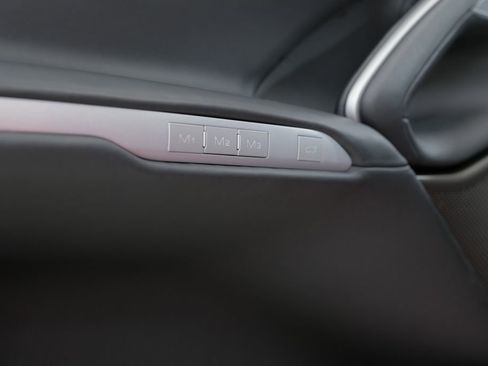 Used 2023 Ferrari Purosangue image 25