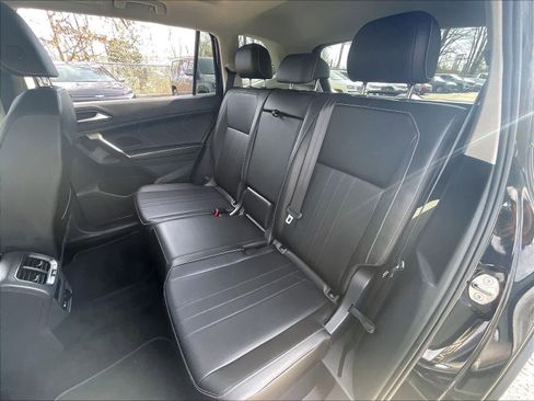 Used 2023 Volkswagen Tiguan SE image 14