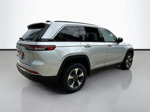 New 2025 Jeep Grand Cherokee Limited 4xe image 6